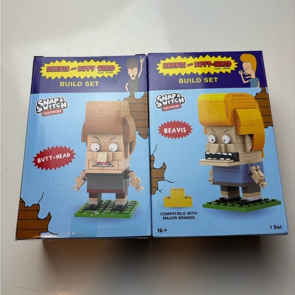 Snap‎ & Switch Beavis and Butt-head build sets